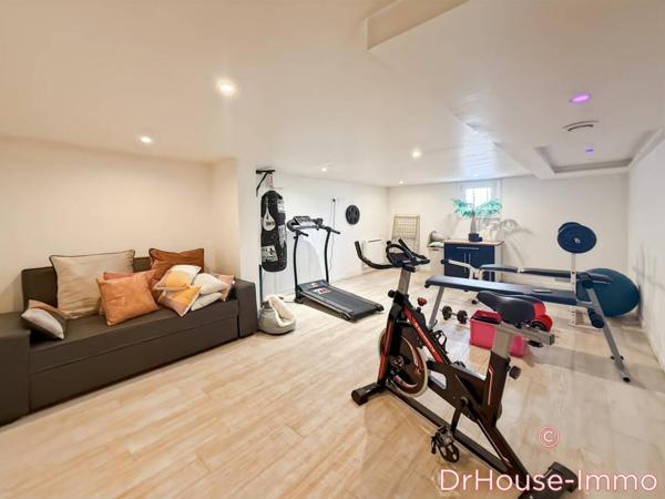 Maison à vendre 6 pièces de 207 m²