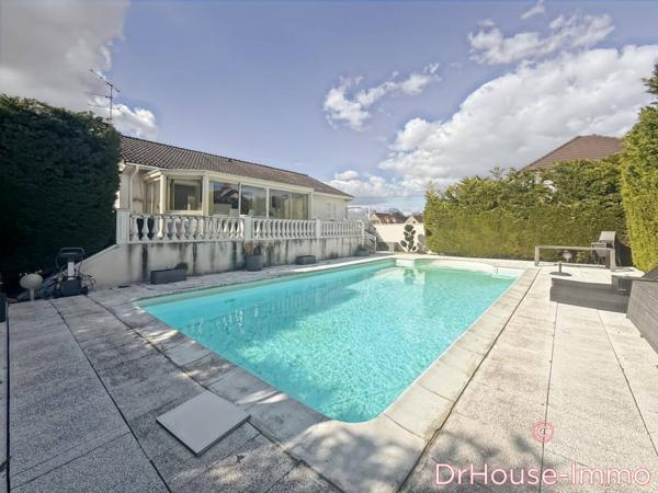 Maison à vendre 6 pièces de 207 m²