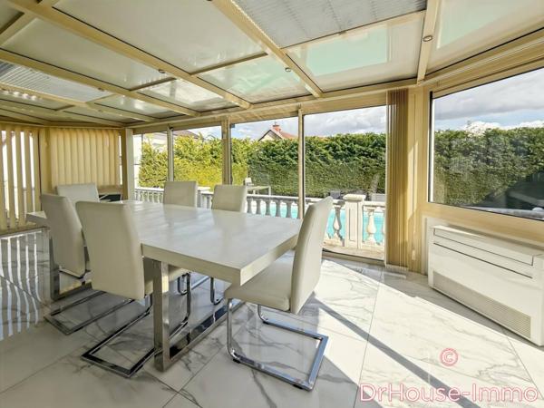 Maison à vendre 6 pièces de 207 m²