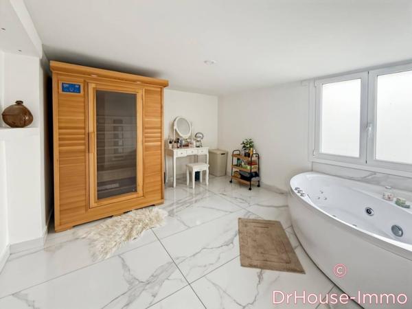 Maison à vendre 6 pièces de 207 m²