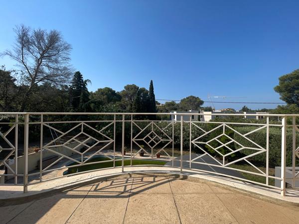 Villa Saint Raphael 5 pièces 200 m2 disposant d' un garage double