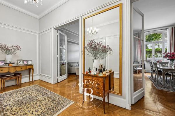 Paris 7ème, Bureau 4 Chambres -  156 m² à vendre