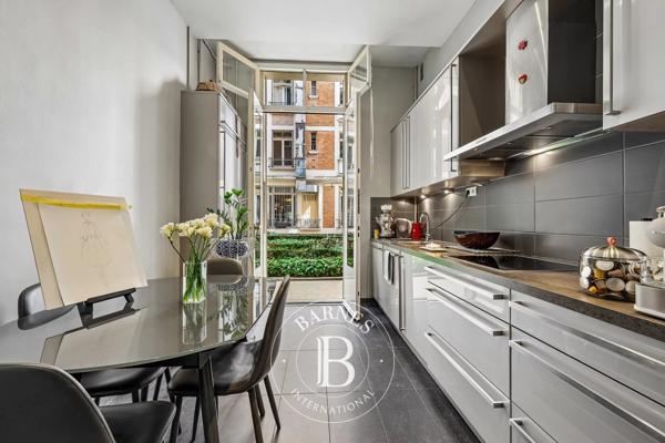 Paris 7ème, Bureau 4 Chambres -  156 m² à vendre