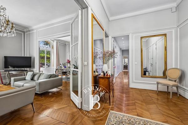 Paris 7ème, Bureau 4 Chambres -  156 m² à vendre