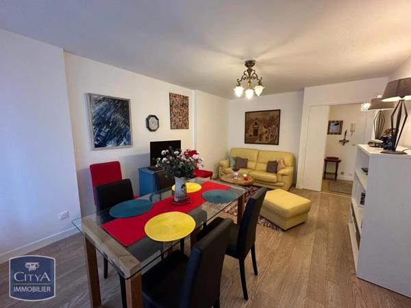 Appartement à louer 2 pièces 61.02m²