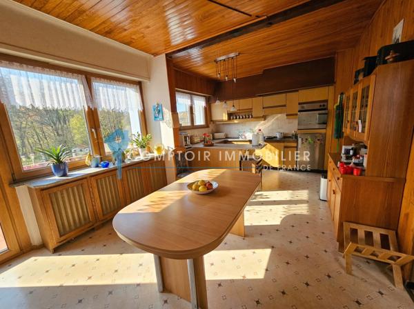 Maison
                                                                                                                                                                                                                                                                                                                        7 pièce(s)                                                                                                                                                                                                          5 chambre(s)                                                                                                                                                                                                          143  m²