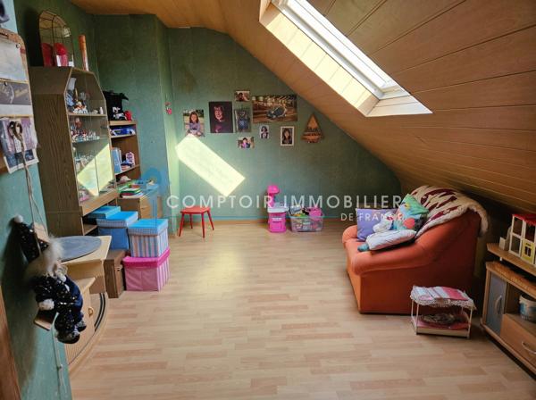 Maison
                                                                                                                                                                                                                                                                                                                        7 pièce(s)                                                                                                                                                                                                          5 chambre(s)                                                                                                                                                                                                          143  m²