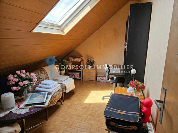 Maison
                                                                                                                                                                                                                                                                                                                        7 pièce(s)                                                                                                                                                                                                          5 chambre(s)                                                                                                                                                                                                          143  m²