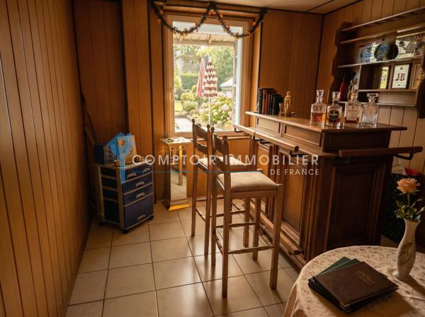 Maison
                                                                                                                                                                                                                                                                                                                        7 pièce(s)                                                                                                                                                                                                          5 chambre(s)                                                                                                                                                                                                          143  m²