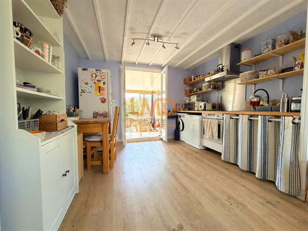 Roquebrune-sur-Argens – Chalet 82 m², 3 chambres et jardin