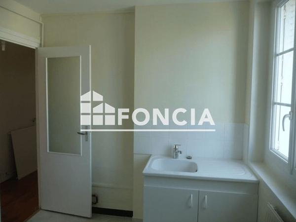 Location Appartement 3 pièces 66 m² - 7 RUE PASTEUR Tours 37000