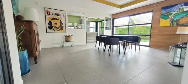 Maison d'architecte au calme à Bréviandes : un bien d'exception pour un confort absolu