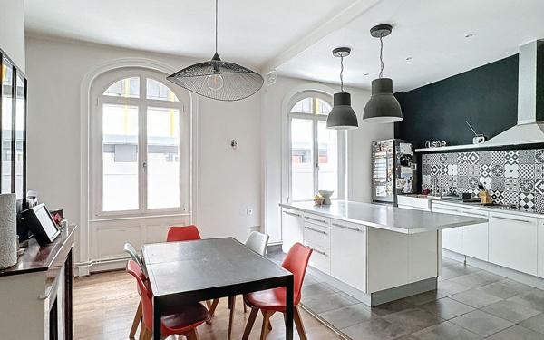 Appartement à vendre    3 pièces • 114 m2 Saint-Étienne