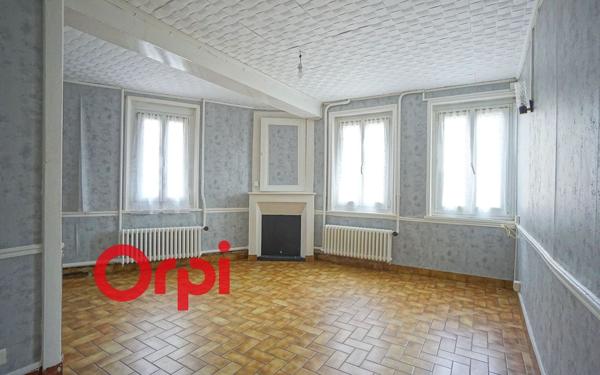 Immeuble à vendre    4 pièces •  Bernay