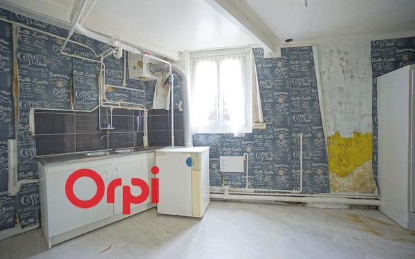 Immeuble à vendre    4 pièces •  Bernay