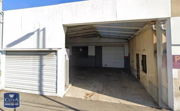 Location parking Orange (84100)