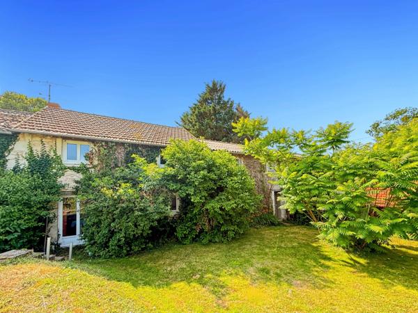Dept de l'Indre & Loire (37) Maison de campagne à vendre 7 pièces JAULNAY (37)