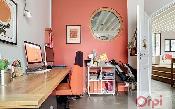 Maison à vendre    6 pièces • 176,35 m2 Issy-les-Moulineaux