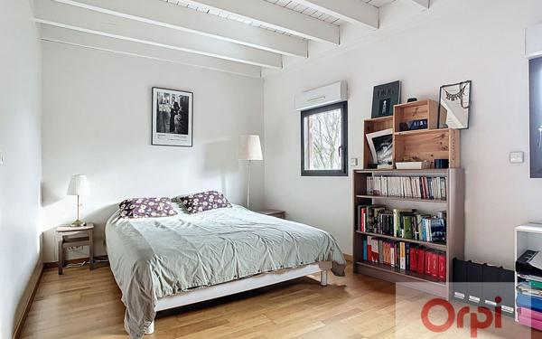 Maison à vendre    6 pièces • 176,35 m2 Issy-les-Moulineaux