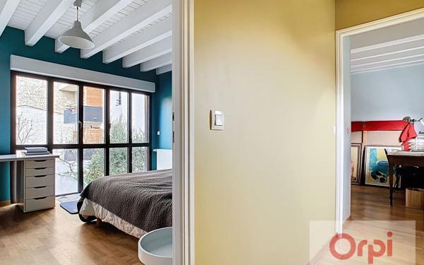 Maison à vendre    6 pièces • 176,35 m2 Issy-les-Moulineaux