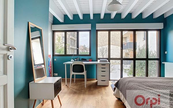 Maison à vendre    6 pièces • 176,35 m2 Issy-les-Moulineaux