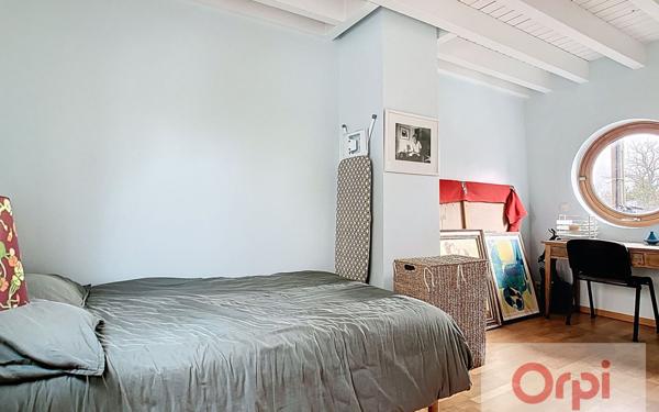 Maison à vendre    6 pièces • 176,35 m2 Issy-les-Moulineaux