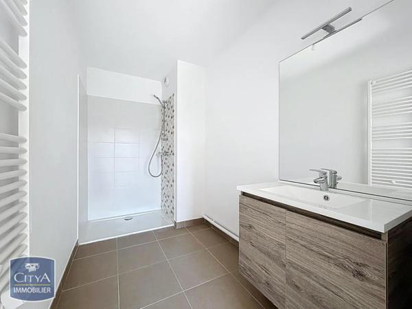 Appartement à louer 2 pièces 58.86m²