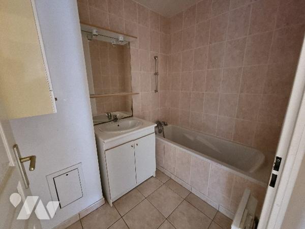 Appartement 3 pièces proche commerces