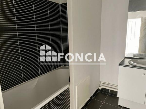 Location Appartement 2 pièces 47.46 m² - RUE ALEXANDRE DHAINAUT Loos 59120