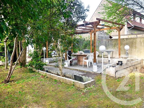 Maison à vendre  13 pièces - 250 m2 LA COURNEUVE - 93