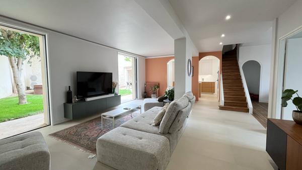 Maison de ville avec jardin et garage