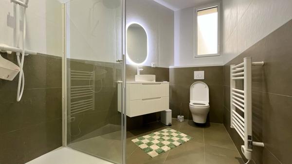 Maison de ville avec jardin et garage