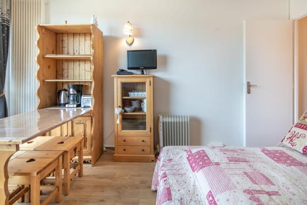 Appartement t3 + appartement t1 + 2 casiers à skis