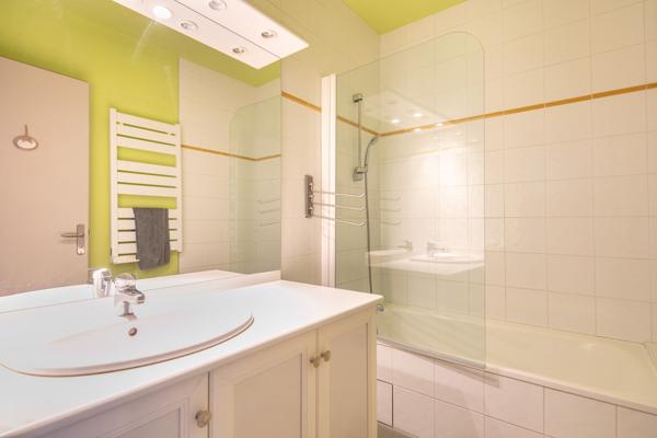 Appartement t3 + appartement t1 + 2 casiers à skis