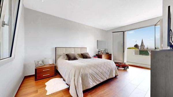 Vernaison - Maison récente contemporaine de 201 m² - Terrain de 822 m² - 4 chambres - Piscine