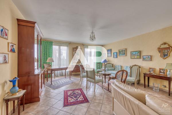 Maison Rueil Malmaison 7 pièce(s) 171m2 €1 290 000 ** - Référence 19641