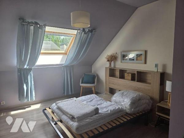 MAYENNE- Proche centre ville et grande surface, pavillon de trois chambres sur belle parcelle....