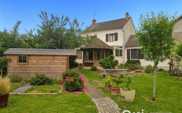 Immeuble à vendre    8 pièces •  Argenteuil