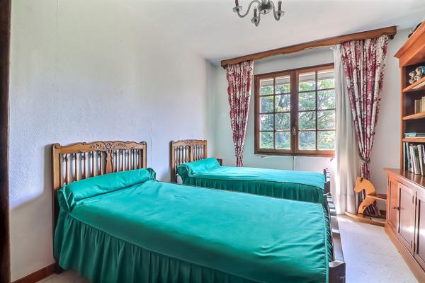 Maison
         7 pièces
        - 171 m² Exclusivité 335 000 € *