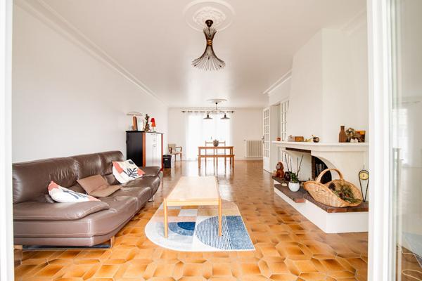 A VENDRE NANTES/ZOLA MAISON 5 CHAMBRES/GARAGE /JARDIN/ STUDIO