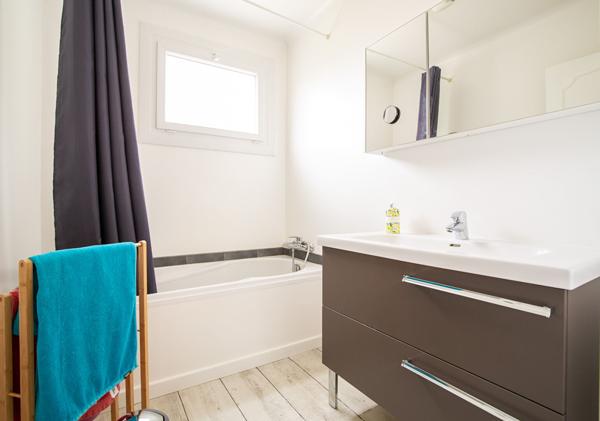 A VENDRE NANTES/ZOLA MAISON 5 CHAMBRES/GARAGE /JARDIN/ STUDIO