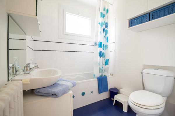 A VENDRE NANTES/ZOLA MAISON 5 CHAMBRES/GARAGE /JARDIN/ STUDIO