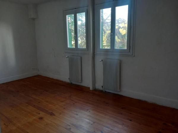 Maison à vendre 5 pièces THIERS (63) dont trois chambres de plain pied