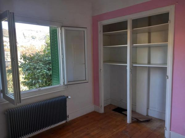 Maison à vendre 5 pièces THIERS (63) dont trois chambres de plain pied