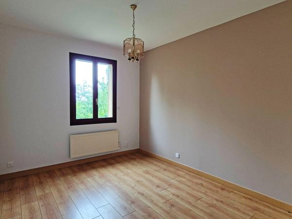 A vendre CRAYSSAC (46) Maison familiale 8 pièces de 200m² habitables - 5 chambres - 2 Vérandas - Terrain de 8000 m²