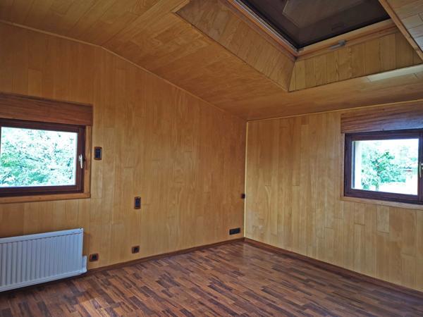 A vendre CRAYSSAC (46) Maison familiale 8 pièces de 200m² habitables - 5 chambres - 2 Vérandas - Terrain de 8000 m²