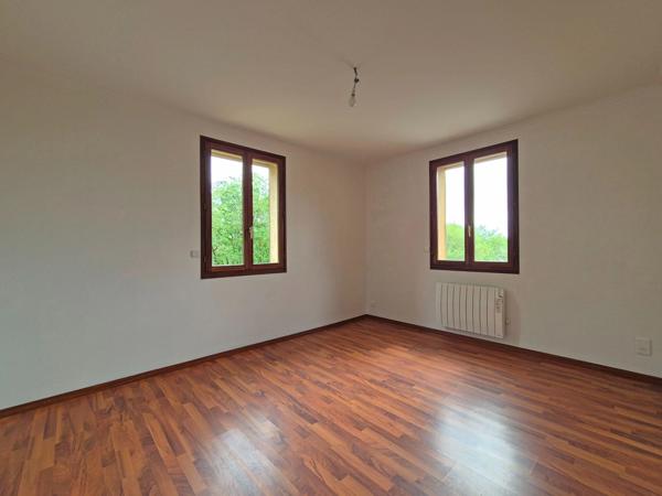 A vendre CRAYSSAC (46) Maison familiale 8 pièces de 200m² habitables - 5 chambres - 2 Vérandas - Terrain de 8000 m²