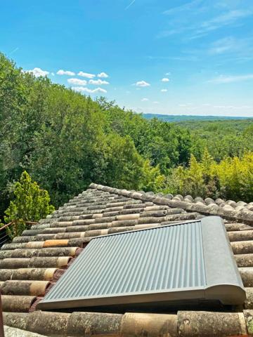 A vendre CRAYSSAC (46) Maison familiale 8 pièces de 200m² habitables - 5 chambres - 2 Vérandas - Terrain de 8000 m²