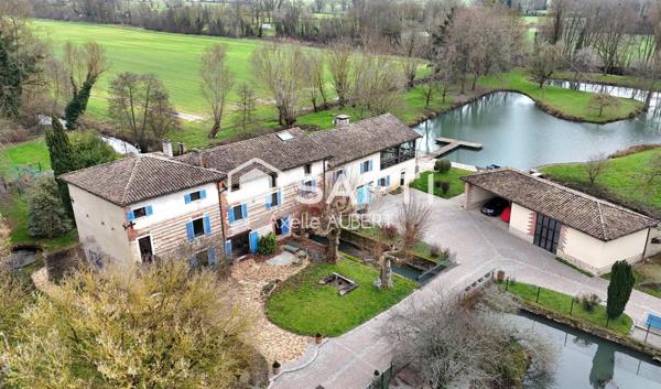 Superbe domaine atypique avec étang privé