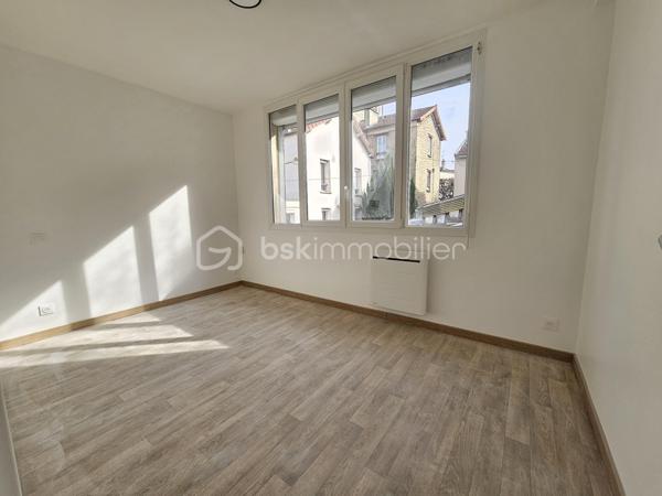 Immeuble commercial de 176 m²